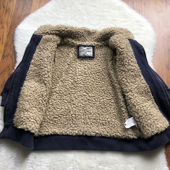 Boys zipup sweater with pocket and fuzzy lining 3T - Picture 3 of 4